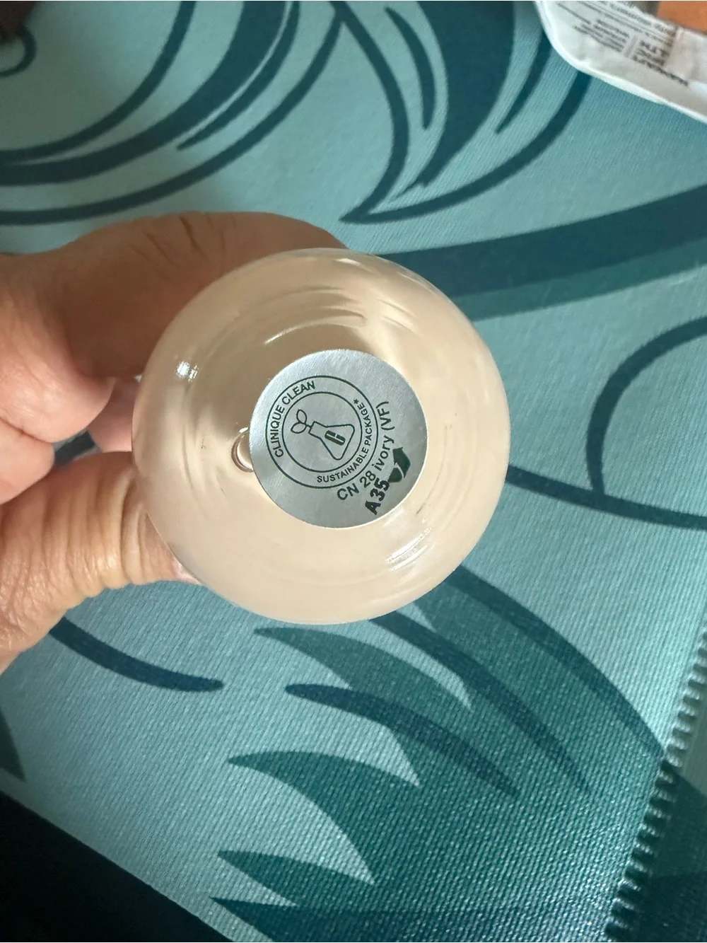 Clinique Even Better Clinical Foundation - Beige/Nude